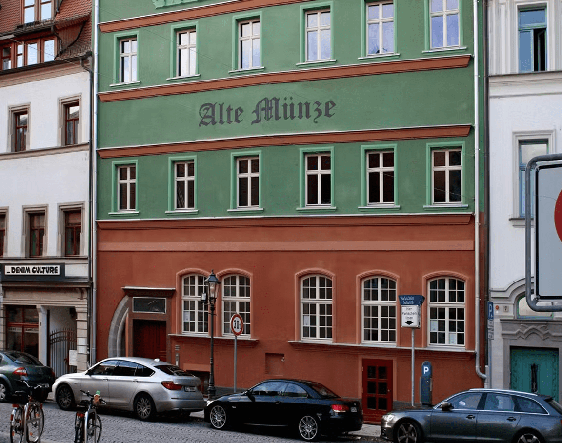 Alte Münze