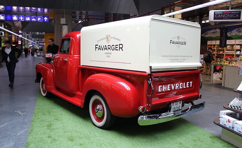 Auf dem Weg zum Flughafen sieht man dann noch einige Schönheiten - Hier ein Chevrolet vom Chocolatier Favarger.