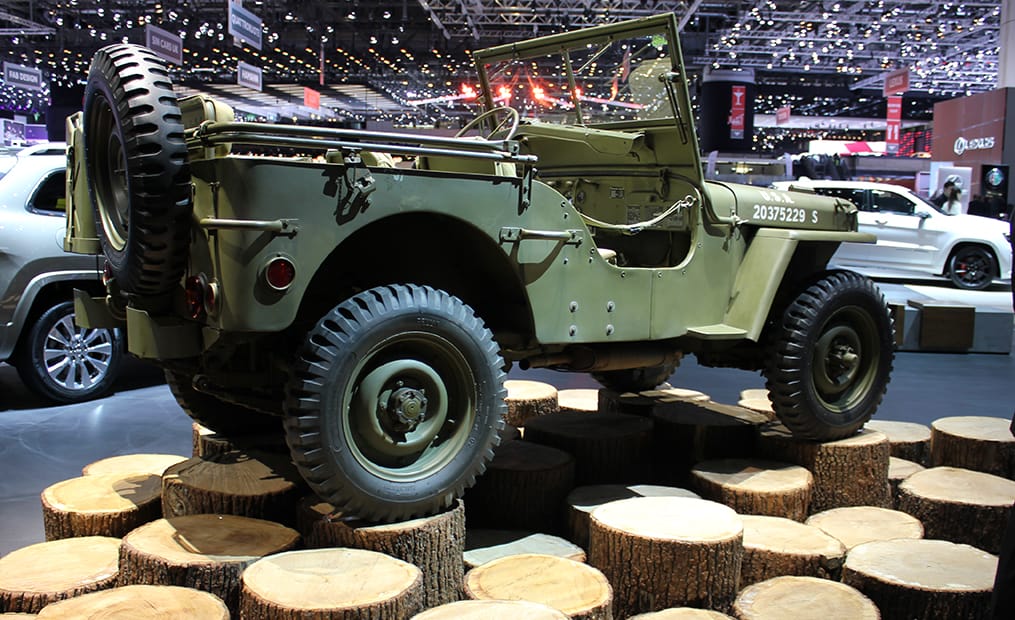 Auch mal ein schöner Einfall wie man bei Jeep seine Fahrzeuge präsentiert.