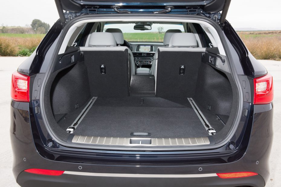 In den Sportswagon passt mehr als in den A4 Avant