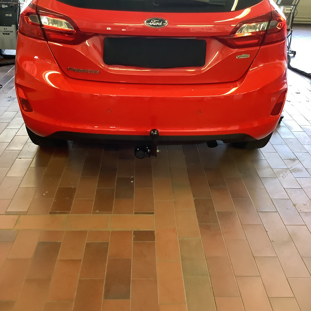 Wunderbar Anhangerkupplung Ford Fiesta Bilder