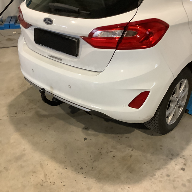 Wunderbar Anhangerkupplung Ford Fiesta Bilder
